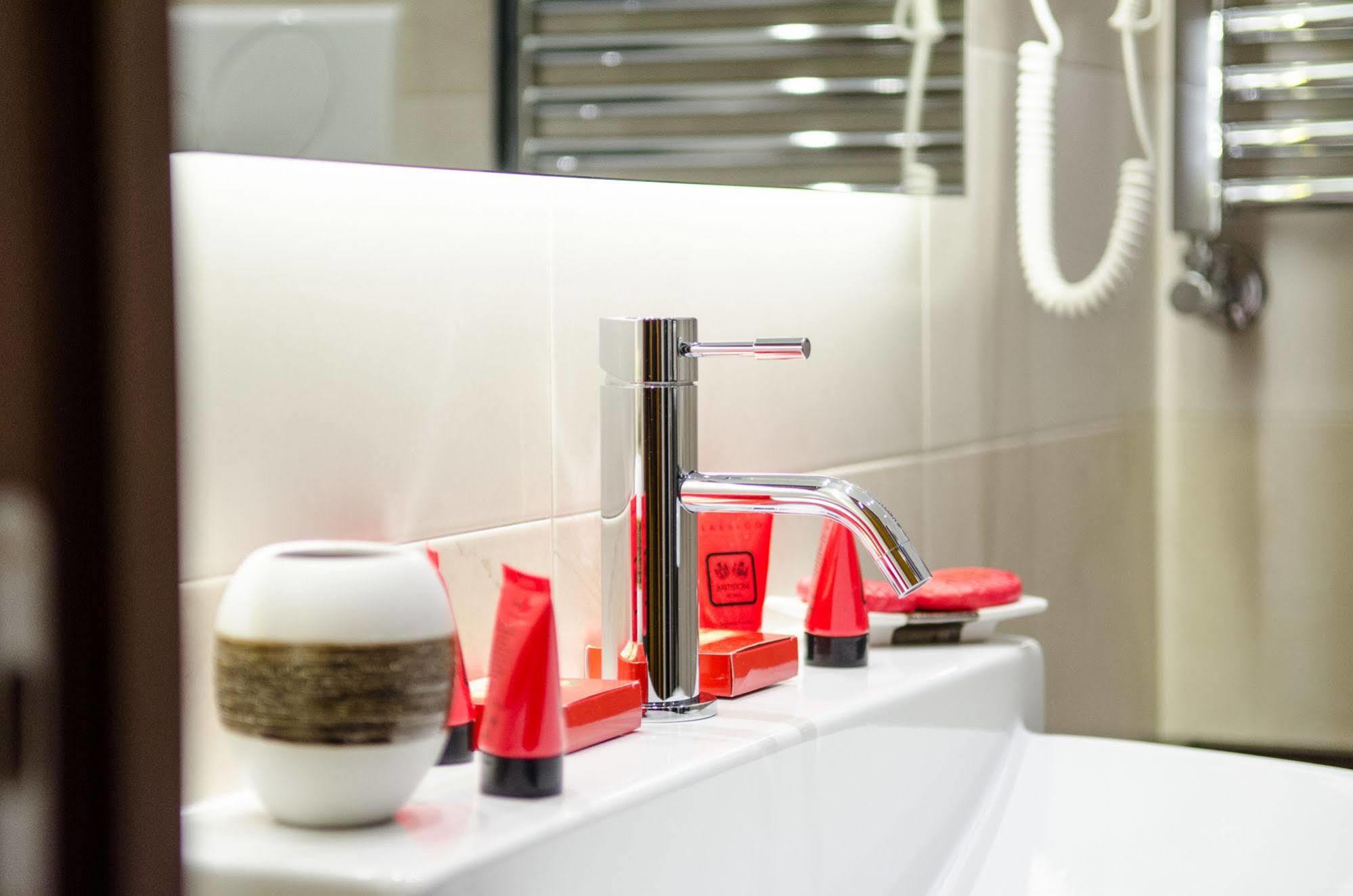 Lh Royal Terrace Gasthof 2*