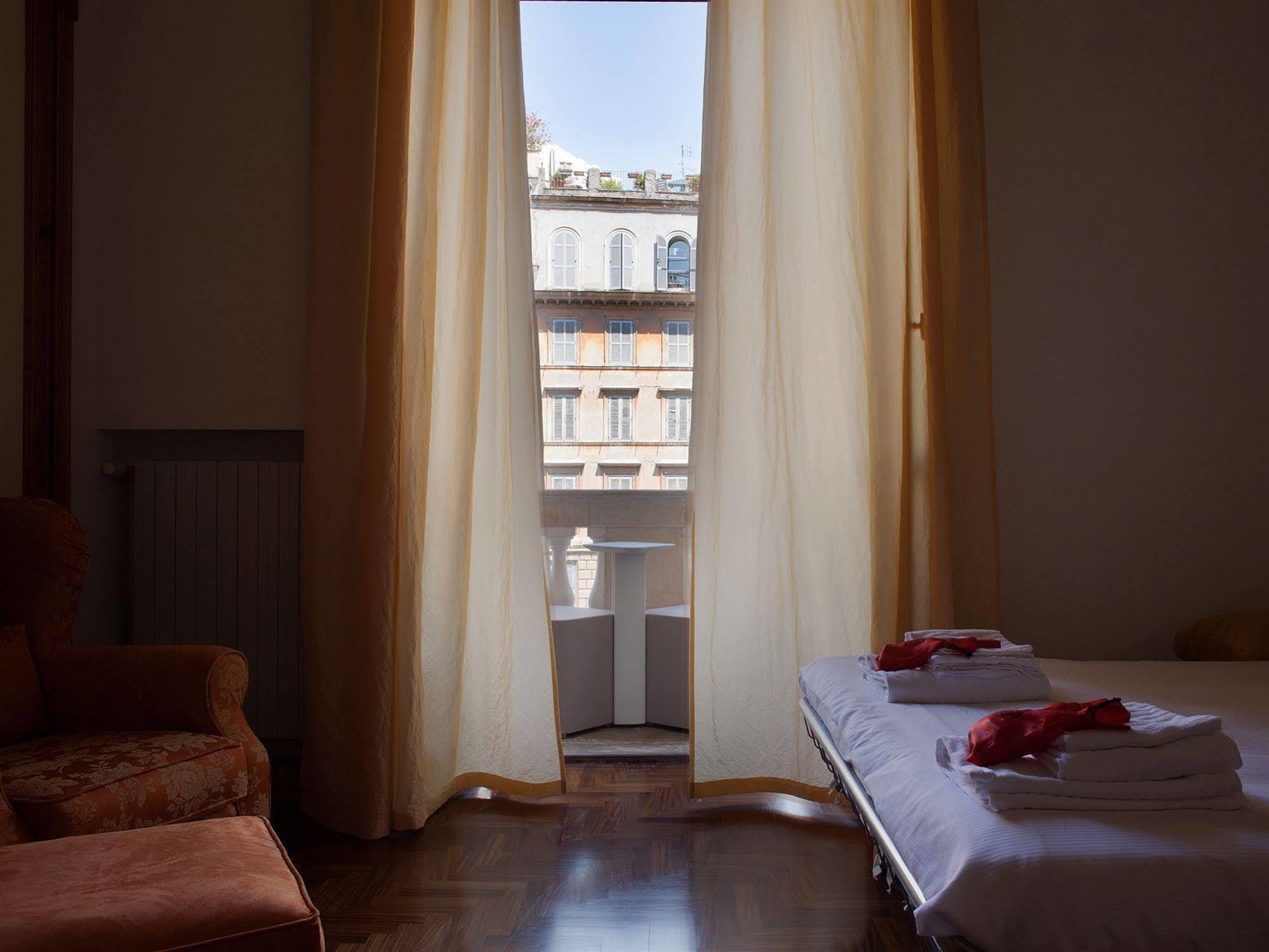 Pensión Lh Royal Terrace Roma